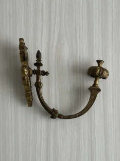 patère murale ancienne métal doré sculpté