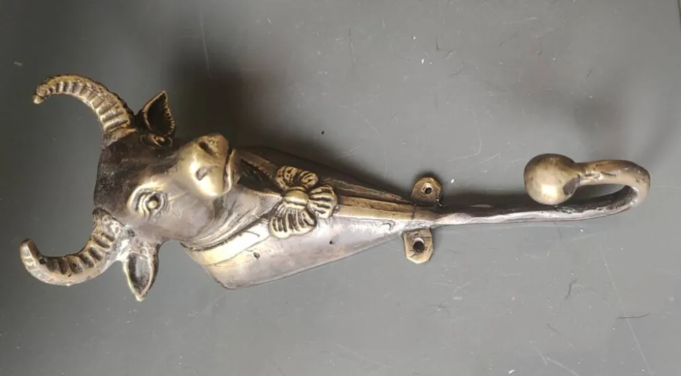 Patère mural Taureau en alliage métal patiné bronze