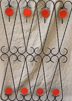 Patère, porte-manteau en fer forgé et céramique