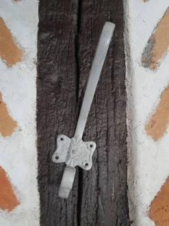 Patère porte manteau patiné