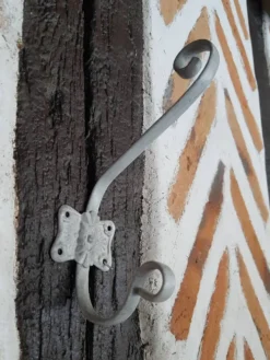 Patère porte manteau patiné