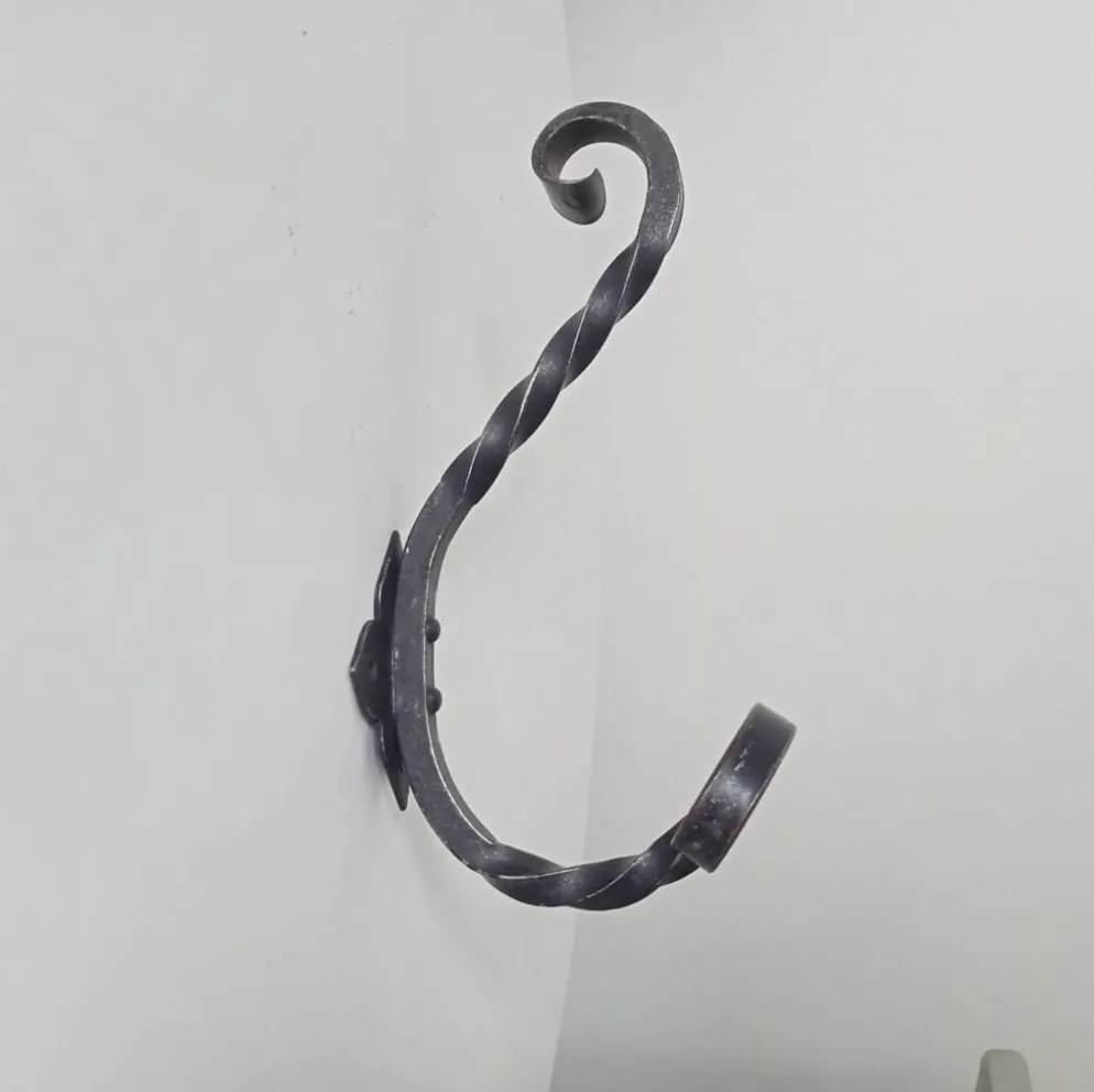 Patère portemanteau vintage en fer forgé