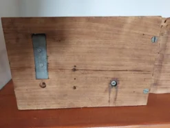 patère, porte-manteaux en bois aérogommé et métal