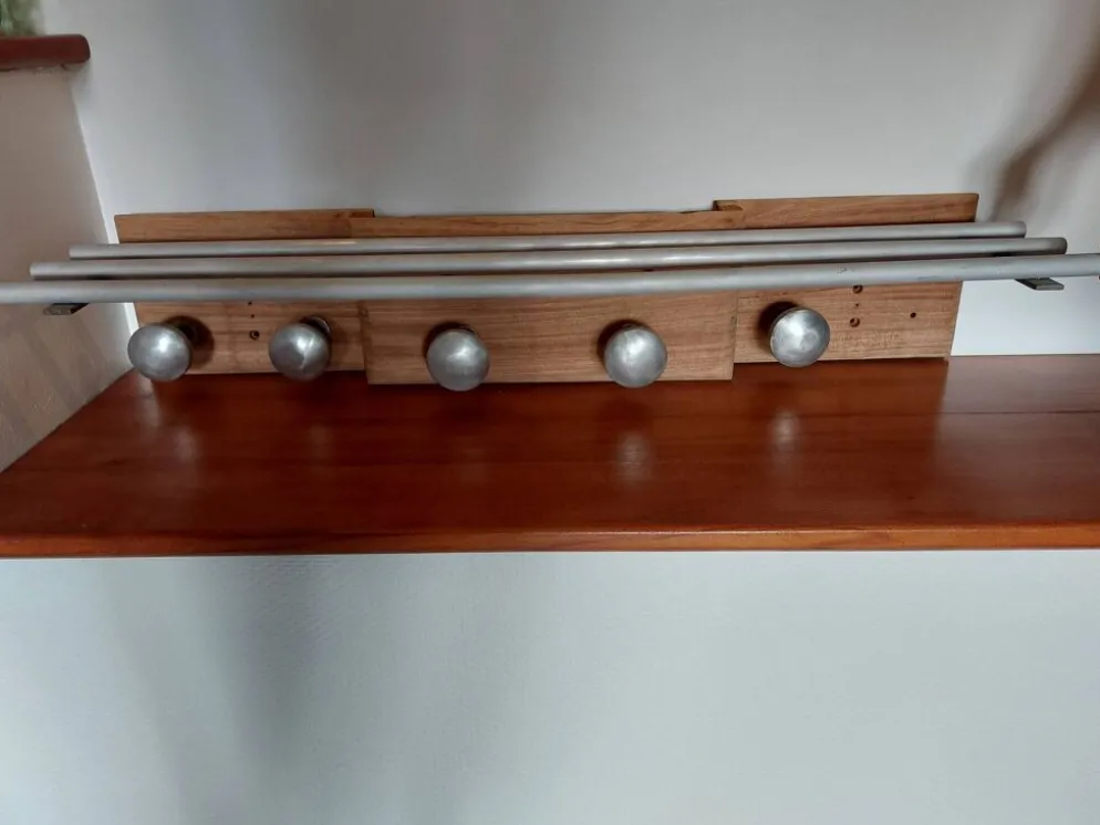 patère, porte-manteaux en bois aérogommé et métal