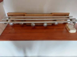 patère, porte-manteaux en bois aérogommé et métal