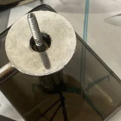 2 patères anciennes en verre fumé marron et inox Fontana Arte / Veca