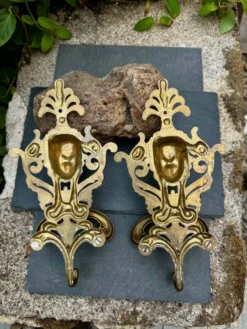 2 patères cariatides en laiton massif Art Nouveau Jugendstil