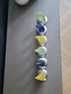 6 patères cornes vintages en résine et aluminium