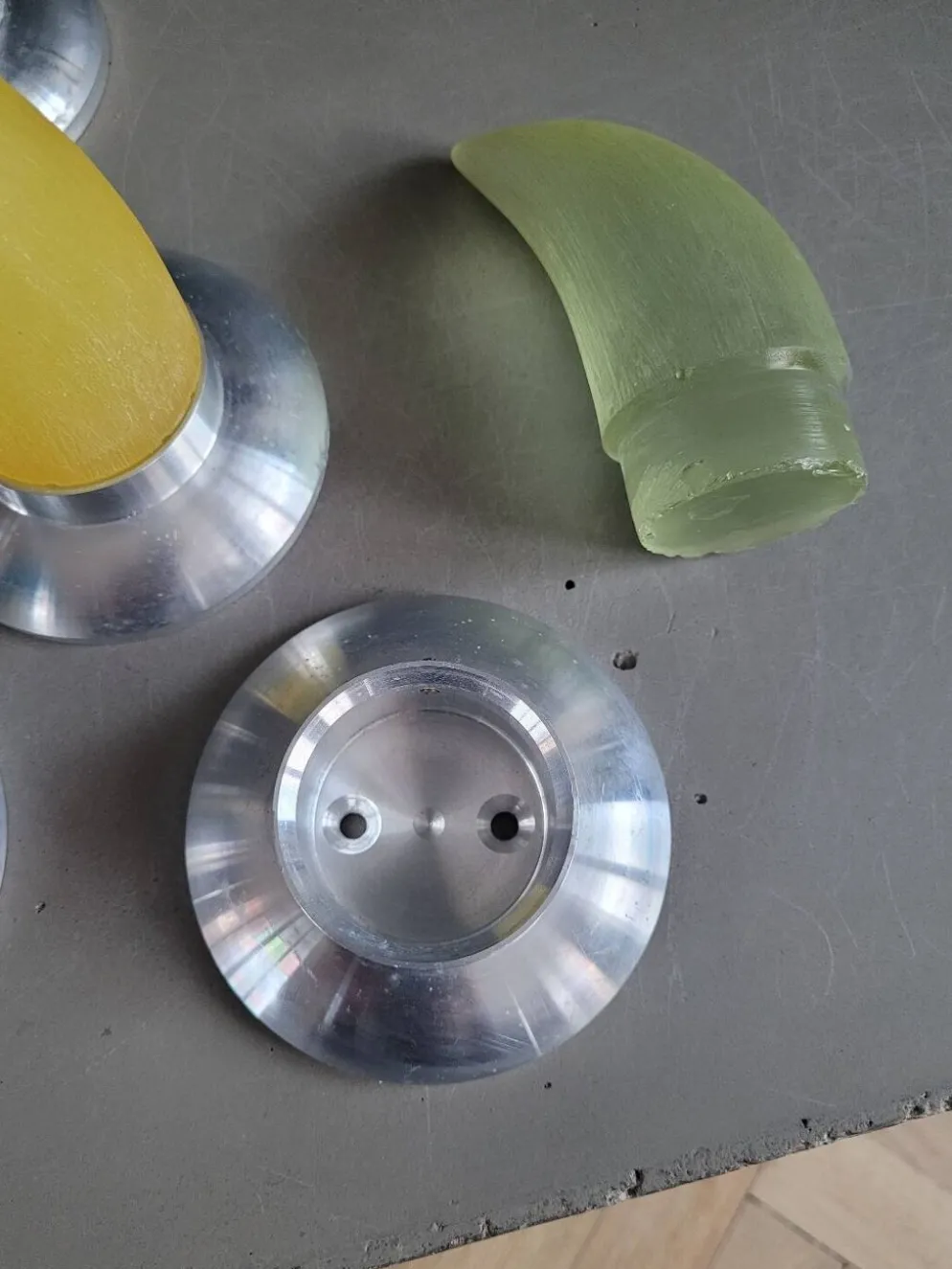 6 patères cornes vintages en résine et aluminium