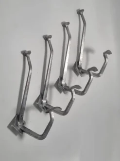 4 patères en aluminium