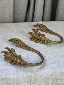 Patères en bronze