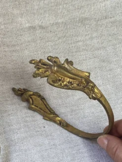 Patères en bronze