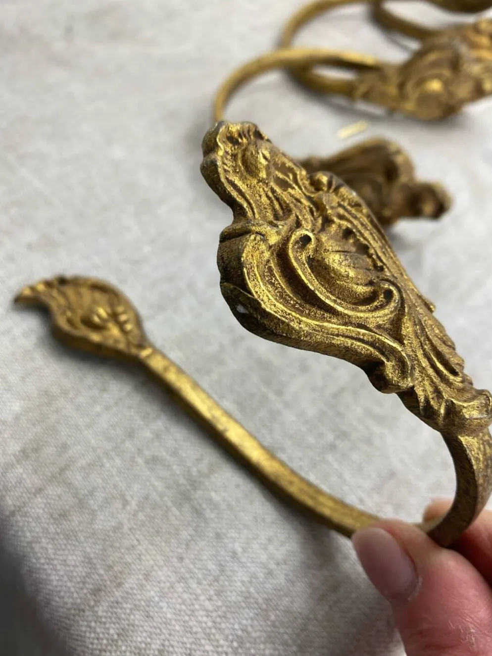 Patères en bronze