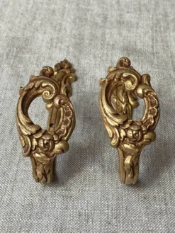 Patères en bronze style Louis XV