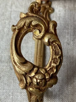 Patères en bronze style Louis XV