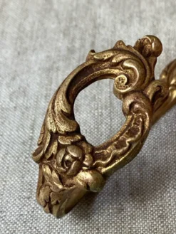 Patères en bronze style Louis XV