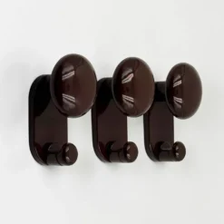 Patères en plastique brun design Carlo Bartoli pour Con et Con, Italie années 70