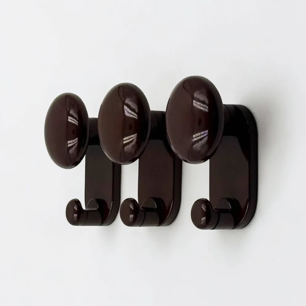 Patères en plastique brun design Carlo Bartoli pour Con et Con, Italie années 70