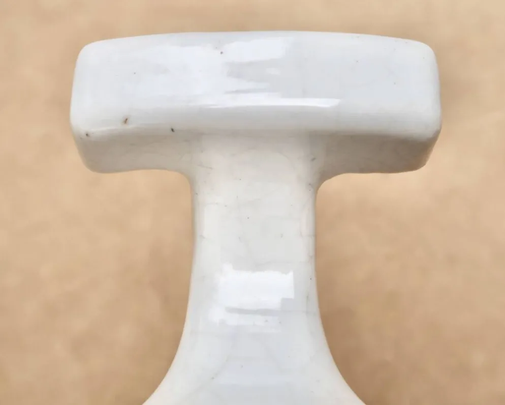 Patères en porcelaine blanche, années 50