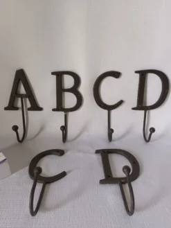 Patères Lettres en fer forgé