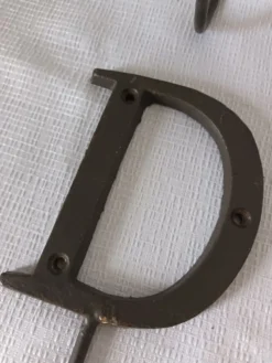 Patères Lettres en fer forgé