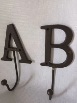 Patères Lettres en fer forgé
