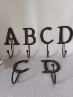 Patères Lettres en fer forgé