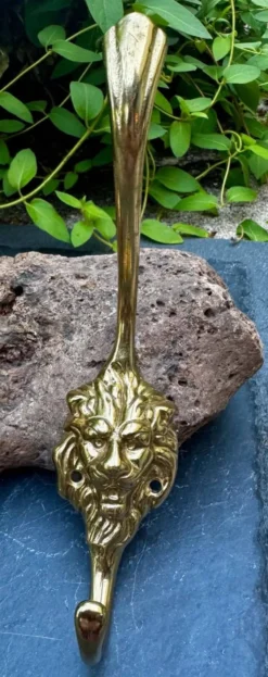 2 patères lion en laiton massif Art Nouveau