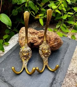 2 patères lion en laiton massif Art Nouveau