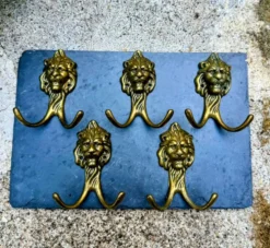 5 patères lion en laiton massif Art Nouveau
