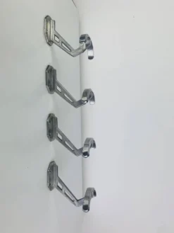 4 patères murales en aluminium, années 50
