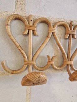 Patères porte manteau en rotin