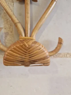 Patères porte manteau en rotin