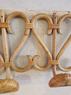 Patères porte manteau en rotin