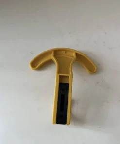Patères porte-manteau mural vintage plastique jaune bleue memphis 1980
