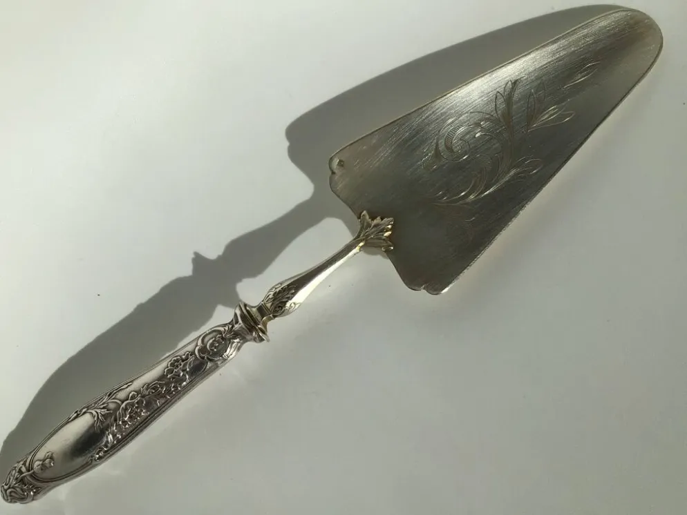 Pelle à gâteau ou tarte XIXe métal argenté gravé poinçon