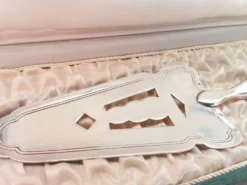 Pelle à tarte 1940 Art Déco en métal argenté dans son coffret