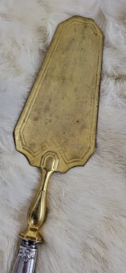 Pelle à tarte en argent poinçon minerve / vermeil