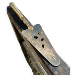 Pelle à tarte en metal doré