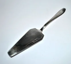 Pelle à tarte moderniste Art Déco poinçon orfèvre SA Lys