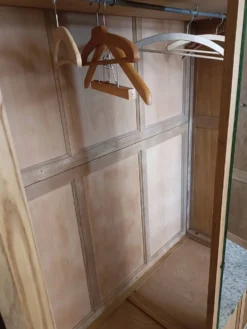 Penderie Art Déco en chêne rénovée