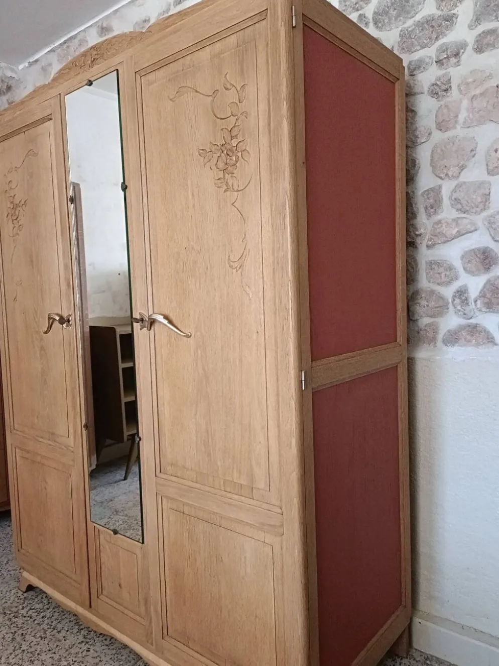 Penderie Art Déco en chêne rénovée