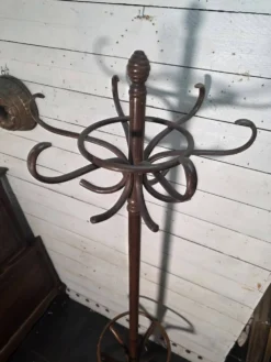 Perroquet ancien en bois courbé + porte parapluie