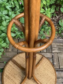 Perroquet portemanteau en rotin vintage 1970