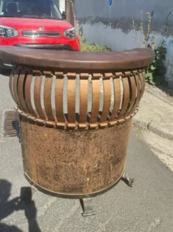 Petit bar en acier , cuivre et chêne vers 1960