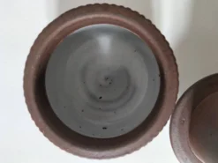Petit beurrier à eau en grès émaillé style Ratilly