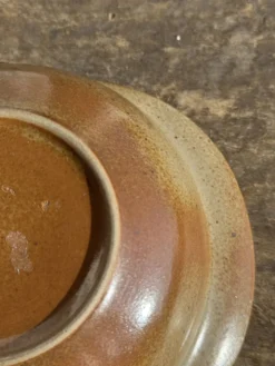 Petit bol en grès deux anses larges et plates D:15-18,5