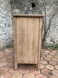 Petit buffet ancien en bois