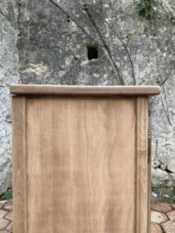 Petit buffet ancien en bois