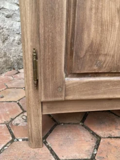 Petit buffet ancien en bois